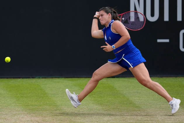 Lexus Nottingham Open - Day Six Emma Navarro competes during the semi-final singles match at the 2026 Lexus Nottingham Open Women s tennis tournament at the Nottingham Tennis Centre in Nottingham, England, on June 20, 2026. Nottingham Great Britain United Kingdom  Copyright: xOwenxHammondx originalFilename:hammond-2026lexu260620_npWV3.jpg