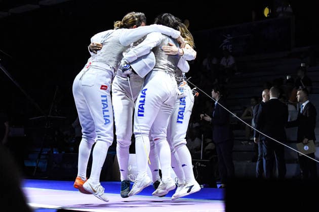 ESCRIME : Championnat d Europe Antony 2026 - 20 06 2026 Les escrimeuses Italiennes cÃ lebrent leur sacre de championnes d™Europe en fleuret par equipe AntonyFrance  Copyright: xBaptistexAutissierx
