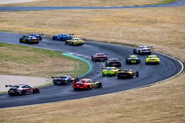 DTM, 5. + 6. Rennen DEKRA Lausitzring 2026 3 BMW M4 GT3 Evo, Schubert Motorsport: Kelvin van der Linde, 7 Aston Martin Vantage AMR GT3 EVO, Comtoyou Racing: Nicki Thiim- picture by Gruppe C Photography Schipkau DEKRA Lausitzring Brandenburg Germany Copyright: xGruppexCxPhotographyx
