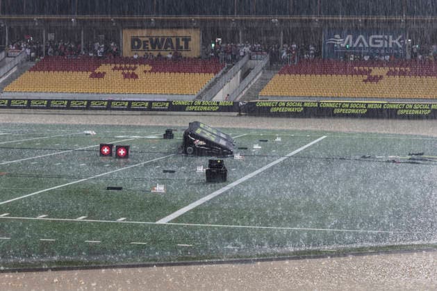 DEWALT FIM Speedway Grand Prix Of Poland - Wroclaw Heavy downpour over the stadium before the start of the 2026 DEWALT FIM Speedway GP of Poland at Olympic Stadium in Wroclaw, Poland, on June 20, 2026. Wroclaw Poland  Copyright: xPiotrxZajacx originalFilename:zajac-dewaltfi260620_npUNO.jpg