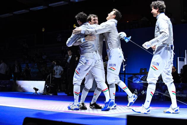 ESCRIME : Championnat d Europe Antony 2026 - 20 06 2026 Les escrimeurs Hongrois cÃ lebrent leur sacre de champions d™Europe en Sabre par equipe AntonyFrance  Copyright: xBaptistexAutissierx