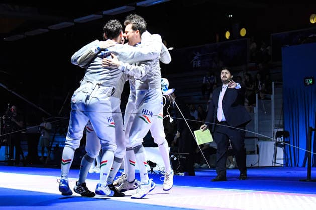 ESCRIME : Championnat d Europe Antony 2026 - 20 06 2026 Les escrimeurs Hongrois cÃ lebrent leur sacre de champions d™Europe en Sabre par equipe AntonyFrance  Copyright: xBaptistexAutissierx