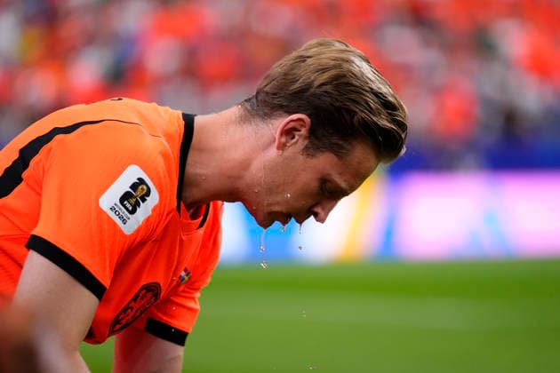 Netherlands v Sweden: Group F - FIFA World Cup, WM, Weltmeisterschaft, Fussball 2026 Frenkie De Jong of Netherlands looks on during the FIFA World Cup 2026 Group F match between Netherlands and Sweden at Houston Stadium on June 20, 2026 in Houston, United States. Houston TX United States  Copyright: xJosexBretonx originalFilename:bretonhernandez-netherla260620_npe24.jpg