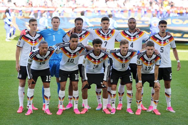 Teamfoto Deutschland hinten: Nico Schlotterbeck (Deutschland Germany), Torwart Manuel Neuer (Deutschland Germany), Felix Nmecha (Deutschland Germany), Kai Havertz (Deutschland Germany), Jonathan Tah (Deutschland Germany), Aleksandar Pavlovic (Deutschland Germany) vorn: Leroy Sane (Deutschland Germany), Jamal Musiala (Deutschland, Germany), Nathaniel Brown (Deutschland Germany),Joshua Kimmich (Deutschland Germany), Florian Wirtz (Deutschland Germany) - Toronto 20.06.2026: Deutschland vs. Elfenbeinküste, Toronto Stadium, World Cup 26 Gruppe E 2. Spieltag *** Germany team photo