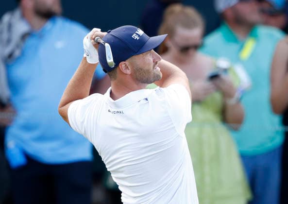Wyndham Clark hits a tee shot on the second hole in the third round of the 126th U.S. Open Golf Championship at Shinnecock Hills Golf Club in Southampton, NY on Saturday, June 20, 2026.  NYC202606202013 JOHNxANGELILLO