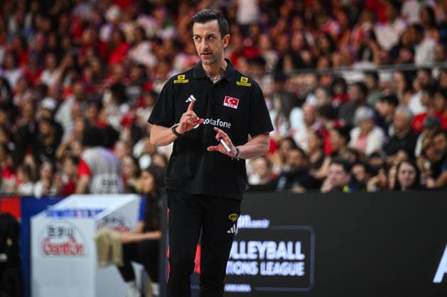 Turkiye v Germany - 2026 FIVB Volleyball Nations League ANKARA, TURKIYE - JUNE 20: Head coach Daniele Santarelli of Turkiye leads his team during the 2026 FIVB Volleyball Nations League Phase 2 match between Turkiye and Germany at the Ankara Sports Hall in Ankara, Turkiye on June 20, 2026. Akin Celiktas Anadolu Ankara Turkey. Editorial use only. Please get in touch for any other usage.  Copyright: x2026xAnadoluxAkinxCeliktasx