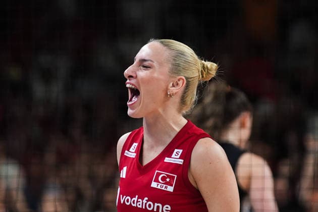 Turkiye v Germany - 2026 FIVB Volleyball Nations League ANKARA, TURKIYE - JUNE 20: Gizem Orge (1) of Turkiye celebrates their victory after the 2026 FIVB Volleyball Nations League Phase 2 match between Turkiye and Germany at the Ankara Sports Hall in Ankara, Turkiye on June 20, 2026. Dilara Irem Sancar Anadolu Ankara Turkey. Editorial use only. Please get in touch for any other usage.  Copyright: x2026xAnadoluxDilaraxIremxSancarx