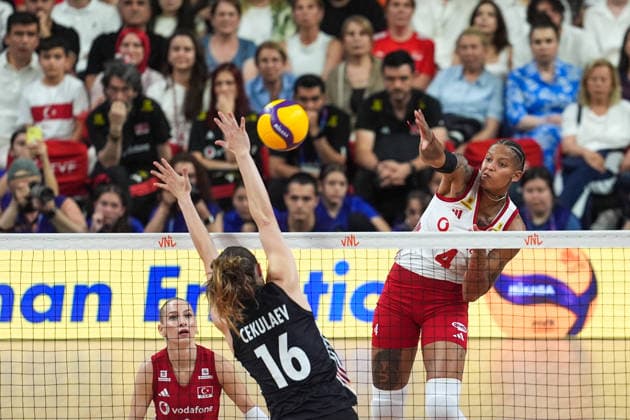 Turkiye v Germany - 2026 FIVB Volleyball Nations League ANKARA, TURKIYE - JUNE 20: Melissa Vargas (4) of Turkiye in action against Anastasia Cekulaev (16) of Germany during the 2026 FIVB Volleyball Nations League Phase 2 match between Turkiye and Germany at the Ankara Sports Hall in Ankara, Turkiye on June 20, 2026. Dilara Irem Sancar Anadolu Ankara Turkey. Editorial use only. Please get in touch for any other usage.  Copyright: x2026xAnadoluxDilaraxIremxSancarx