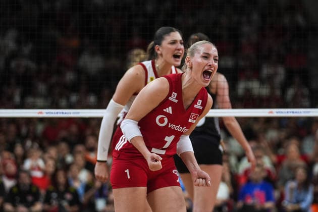 Turkiye v Germany - 2026 FIVB Volleyball Nations League ANKARA, TURKIYE - JUNE 20: Gizem Orge (1) of Turkiye celebrates after winning the 2026 FIVB Volleyball Nations League Phase 2 match between Turkiye and Germany at the Ankara Sports Hall in Ankara, Turkiye on June 20, 2026. Dilara Irem Sancar Anadolu Ankara Turkey. Editorial use only. Please get in touch for any other usage.  Copyright: x2026xAnadoluxDilaraxIremxSancarx