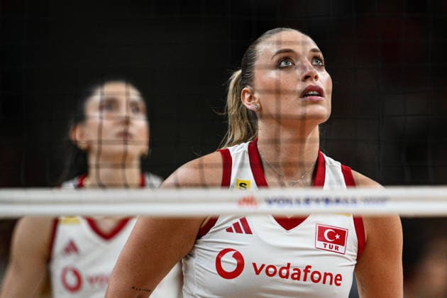 Turkiye v Germany - 2026 FIVB Volleyball Nations League ANKARA, TURKIYE - JUNE 20: Cansu Ozbay of Turkiye competes during the 2026 FIVB Volleyball Nations League Phase 2 match between Turkiye and Germany at the Ankara Sports Hall in Ankara, Turkiye on June 20, 2026. Akin Celiktas Anadolu Ankara Turkey. Editorial use only. Please get in touch for any other usage.  Copyright: x2026xAnadoluxAkinxCeliktasx