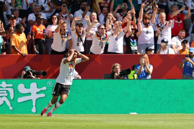 20.06.2026, Fussball, Herren, FIFA Weltmeisterschaft 2026, Vorrunde, Gruppe E, Toronto, Deutschland - Elfenbeinküste, Torjubel zum vermeintlichen 1:0, Torschütze: Aleksandar Pavlovic (Deutschland) Toronto BMO Field Ontario Kanada (CAN) *** June 20, 2026, Soccer, Mens, 2026 FIFA World Cup, Group Stage, Group E, Toronto, Germany vs. Ivory Coast, Celebration of the supposed 1–0 goal, Goal scorer Copyright: xSebastianxBachx