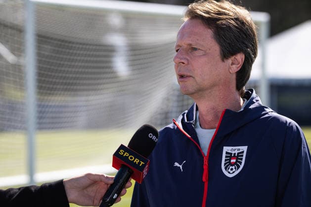 SOCCER - FIFA World Cup, WM, Weltmeisterschaft, Fussball 2026, preview SANTA BARBARA,CALIFORNIA,USA,20.JUN.26 - SOCCER - FIFA World Cup 2026, USA, Mexico, Canada, preview, Oesterreichischer Fussball-Bund, training team AUT. Image shows sporting director Peter Schoettel (OEFB) during an interview.  GEPAxpictures xArminxRauthner