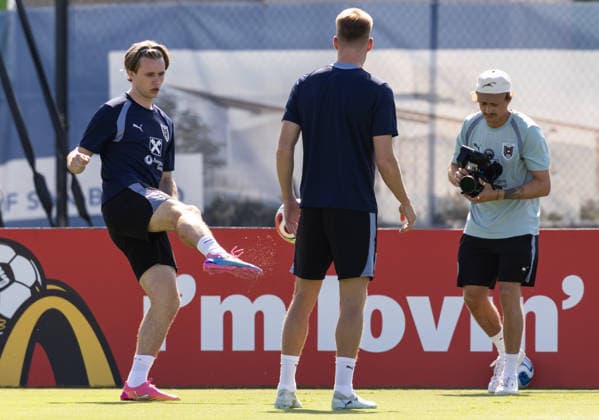 SOCCER - FIFA World Cup, WM, Weltmeisterschaft, Fussball 2026, preview SANTA BARBARA,CALIFORNIA,USA,20.JUN.26 - SOCCER - FIFA World Cup 2026, USA, Mexico, Canada, preview, Oesterreichischer Fussball-Bund, training team AUT. Image shows Patrick Wimmer and Philipp Lienhart (AUT).  GEPAxpictures xArminxRauthner