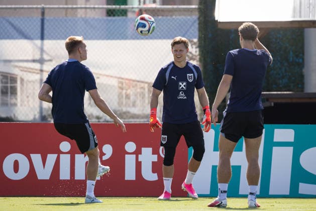 SOCCER - FIFA World Cup, WM, Weltmeisterschaft, Fussball 2026, preview SANTA BARBARA,CALIFORNIA,USA,20.JUN.26 - SOCCER - FIFA World Cup 2026, USA, Mexico, Canada, preview, Oesterreichischer Fussball-Bund, training team AUT. Image shows Philipp Lienhart, Patrick Pentz and David Affengruber (AUT).  GEPAxpictures xArminxRauthner