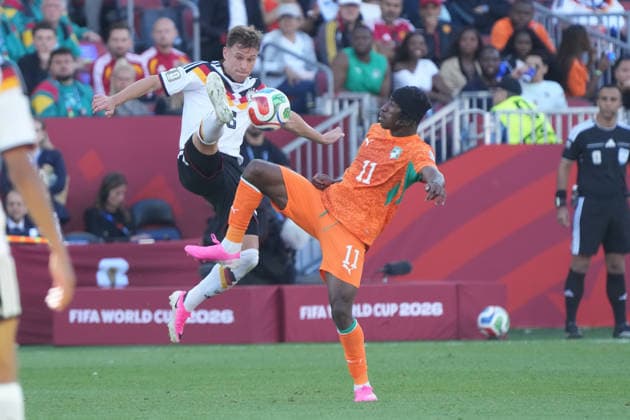 Joshua Kimmich (Deutschland Germany) gegen Yan Diomande (Elfenbeinküste, Ivory Coast, Cote d Ivoire, 11) - Toronto 20.06.2026: Deutschland vs. Elfenbeinküste, Toronto Stadium, World Cup 26 Gruppe E 2. Spieltag *** Joshua Kimmich, Germany vs. Yan Diomande, Ivory Coast, Cote dIvoire, June 11, 2026, Toronto, Germany vs. Ivory Coast, Toronto Stadium, World Cup 2026, Group E, Matchday 2,detected_source_language
