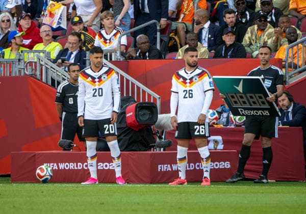 Fußball, Herren, FIFA World Cup, WM, Weltmeisterschaft, Fussball 2026, Spiel in Toronto (Gruppe E, 2. Spieltag), Deutschland - Elfenbeinküste, v. l. Nadiem Amiri (Deutschland), Deniz Undav (Deutschland), 20.06. 2026, *** Soccer, Mens, 2026 FIFA World Cup, Group E match in Toronto, Matchday 2, Germany vs. Ivory Coast, from left Copyright: xMatthiasxKochx