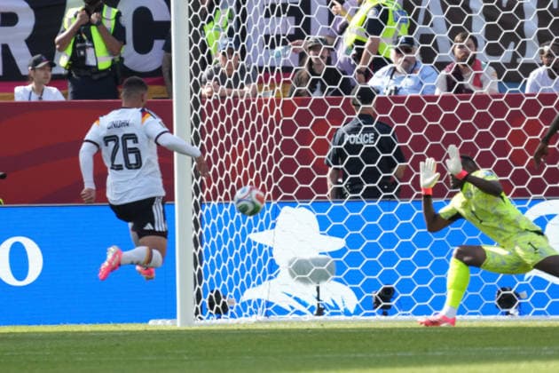 Deniz Undav (Deutschland Germany) erzielt das Tor zum 1:1 gegen Torwart Goalie Yahia Fofana (Elfenbeinküste, Ivory Coast, Cote d Ivoire, 1) - Toronto 20.06.2026: Deutschland vs. Elfenbeinküste, Toronto Stadium, World Cup 26 Gruppe E 2. Spieltag