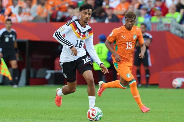 20.06.2026, Fussball, Herren, FIFA Weltmeisterschaft 2026, Vorrunde, Gruppe E, Toronto, Deutschland - Elfenbeinküste, Nathaniel Brown (Deutschland), Amad Diallo Traore (Elfenbeinküste) Toronto BMO Field Ontario Kanada (CAN)