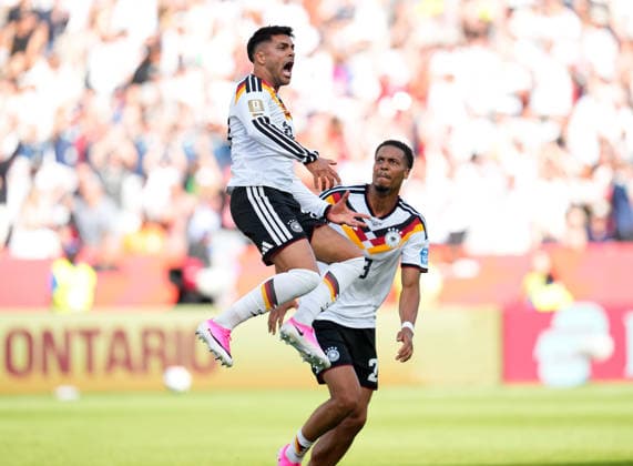 Nadiem Amiri (Deutschland, 20) und Felix Nmecha (Deutschland, 23) jubeln nach einem Treffer fuer Deutschland. CAN, FIFA Weltmeisterschaft, Deutschland vs Elfenbeinkueste, Toronto, 20.06.2026 CAN, FIFA Weltmeisterschaft, Deutschland vs Elfenbeinkueste, Toronto, 20.06.2026 Toronto
