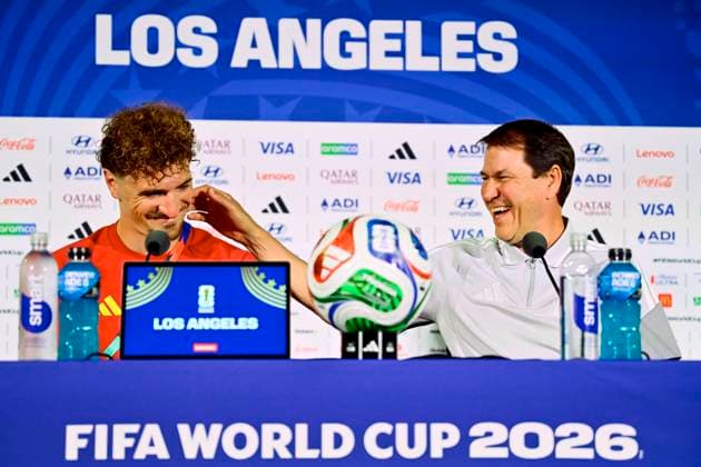 Belgian national football team - FIFA World Cup, WM, Weltmeisterschaft, Fussball 2026 - media activities 20 06 2026 LOS ANGELES, UNITED STATES OF AMERICA - JUNE 20 : Garcia Rudi head coach of Belgium and Meunier Thomas defender of Belgium pictured during a press conference, PK, Pressekonferenz at the SoFi Stadium prior to the Belgium vs Iran match during the 2026 FIFA World Cup on June 20, 2026 in Los Angeles, United States of America, 20 06 2026 Los Angeles United States of America  Copyright: xJanxDexMeuleneirx