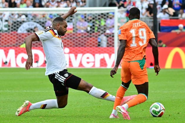 FIFA World Cup, WM, Weltmeisterschaft, Fussball 2026 - Group E - Germany vs Ivory Coast Jonathan Tah of Germany (L) in action against Nicolas Pepe of Ivory Coast (R) during the FIFA World Cup 2026 group stage match Germany against Ivory Coast, in Toronto, Canada, 20 June 2026. TORONTO United States  Copyright: xEDUARDOxLIMAx