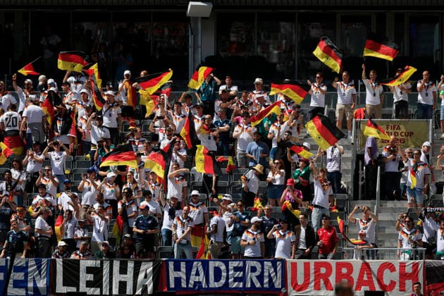 A fan from Germany cheers on the team in a Group E match of the 2026 FIFA World Cup, WM, Weltmeisterschaft, Fussball between Germany and Ivory Coast at BMO Stadium in Toronto, Canada, 20 June 2026. FIFA World Cup 2026 - Group E - Germany vs. Ivory Coast !ACHTUNG: NUR REDAKTIONELLE NUTZUNG!  Copyright: xBienvenidoxVelascox GR6290 20260620-55020660442_1
