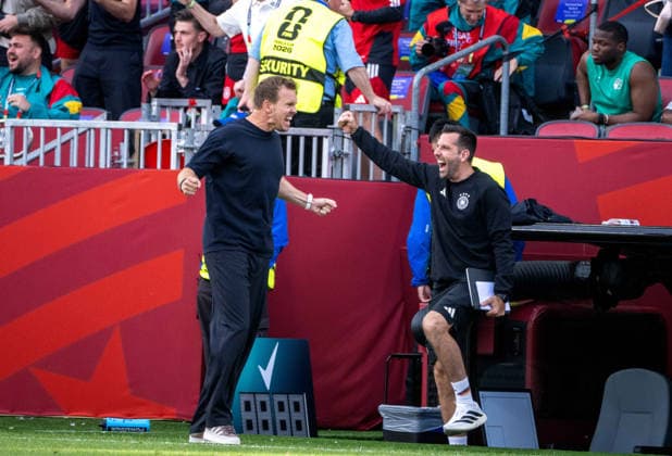 Fußball, Herren, FIFA World Cup, WM, Weltmeisterschaft, Fussball 2026, Spiel in Toronto (Gruppe E, 2. Spieltag), Deutschland - Elfenbeinküste, v. l. Trainer Julian Nagelsmann (Deutschland), Co-Trainer Mads Buttgereit, Jubel nach Abpfiff, 20.06. 2026,