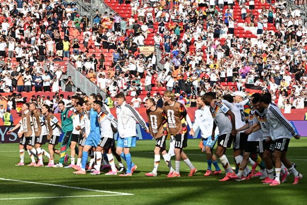 FIFA World Cup, WM, Weltmeisterschaft, Fussball 2026 - Group E - Germany vs Ivory Coast Players of Germany greet their supporters as they celebrate winning the FIFA World Cup 2026 group stage match Germany against Ivory Coast, in Toronto, Canada, 20 June 2026. TORONTO United States  Copyright: xEDUARDOxLIMAx