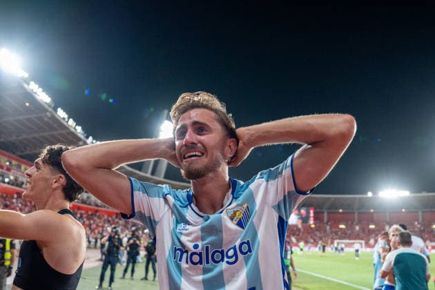 Almeria, Spain - June 20th: Adrian Nino (N21) crying during the celebration after the promotion play-off final of La Liga Hypermotion (Segunda Division) match between Almeria and Malaga at UD Almería Stadium on June 20th, 2026 in Almeria, Spain.  Copyright: xAndresxLopezxSheridanxx xSPPx Sportspressphoto_SPR171957