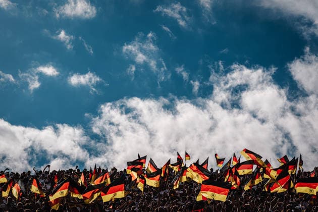 Fußball Herren FIFA Fußball-Weltmeisterschaft 2026 Gruppe E Deutschland vs. Elfenbeinküste 20.06.2026 Deutschland Fans mit Flaggen in den oberen Rängen Toronto Toronto Stadium Ontario Kanada *** Mens Soccer