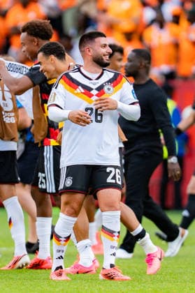 FIFA Fussball Weltmeisterschaft 2026, Gruppe E, Spiel 2, Deutschland vs Elfenbeinküste, 20.06.2026 im Toronto Stadium, Toronto Deniz Undav (Deutschland) wird gefeiert nach Abpfiff mit Jamal Musiala (Deutschland)