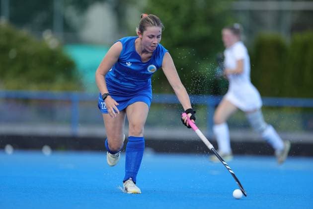 Hockey Hessen - SHV Regionalliga Süd Feld Damen 2025 26 20.06.2026 Höchster THC (blau) - TSV SCHOTT Mainz (ws) v.l. Luisa Weber (Höchster THC) Höchster THC - TSV SCHOTT Mainz *** Hockey Hessen SHV Regional League South Womens Field Hockey 2025 26 20 06 2026 Höchster THC Blue TSV SCHOTT Mainz ws v l Luisa Weber Höchster THC Sport Höchster THC TSV SCHOTT Mainz,detected_source_language