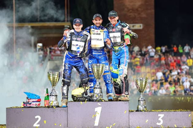 20.06.2026 WROCLAW (POLAND) - STADION OLIMPIJSKI, ZUZEL (SPEEDWAY), INDYWIDUALNE MISTRZOSTWA SWIATA (FIM SPEEDWAY World Championship, WM, Weltmeisterschaft GRAND PRIX 2026) - DEWALT FIM SPEEDWAY GRAND PRIX OF POLAND - WROCLAW NZ ROBERT LAMBERT (L), BARTOSZ ZMARZLIK (C), MICHAEL JEPSEN JENSEN (P) - PODIUM FOTO PAWEL WILCZYNSKI CYFRASPORT NEWSPIX.PL --- newspix.pl POLAND OUT! 