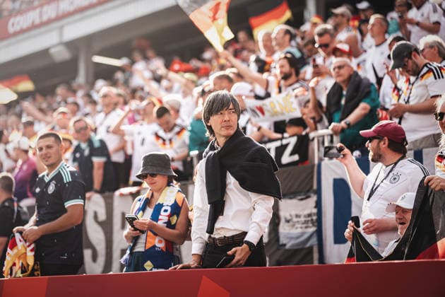 Fußball Herren FIFA Fußball-Weltmeisterschaft 2026 Gruppe E Deutschland vs. Elfenbeinküste 20.06.2026 Fan gekleidet als ehemaliger Nationaltrainer Joachim Jogi Löw Toronto Toronto Stadium Ontario Kanada *** Mens Soccer