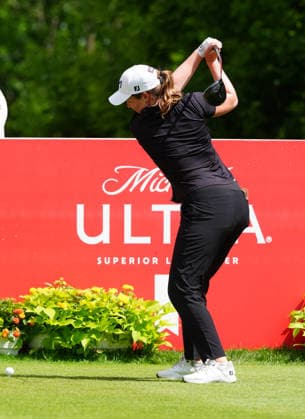 BELMONT, MI - JUNE 20: LPGA, Golf Damen player Lottie Woad plays her tee shot on the 10th hole on June 20, 2026, during the third round of the LPGA Meijer LPGA Classic for Simply Give at Blythefield Country Club in Belmont, Michigan. (Photo by Brian Spurlock Icon Sportswire) GOLF: JUN 20 LPGA Meijer LPGA Classic for Simply Give EDITORIAL USE ONLY Icon26062029