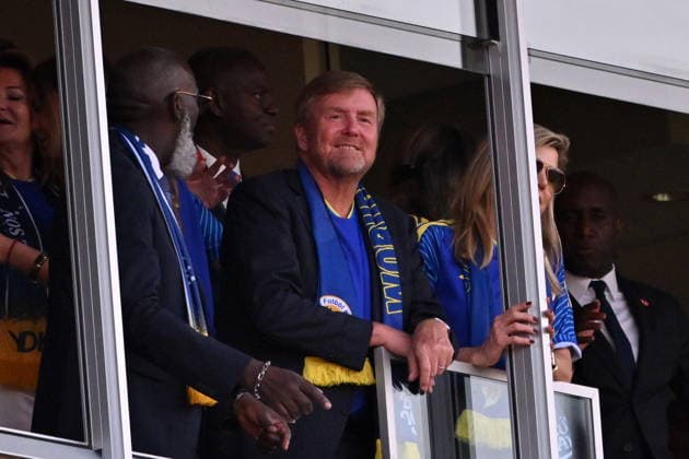 FIFA World Cup, WM, Weltmeisterschaft, Fussball 2026 - Group E - Ecuador vs Curacao Curacao s Prime Minister Gilmar Pisas (L) and King Willem-Alexander of the Netherlands (C) attend the FIFA World Cup 2026 group stage match Ecuador against Curacao, in Kansas City, USA, 20 June 2026. KANSAS CITY United States  Copyright: xAMYxKONTRASx