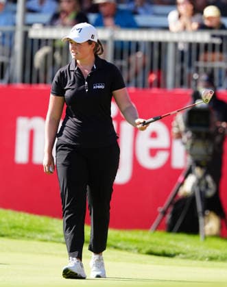 BELMONT, MI - JUNE 20: LPGA, Golf Damen player Lottie Woad makes a birdie putt on the 18th hole on June 20, 2026, during the third round of the LPGA Meijer LPGA Classic for Simply Give at Blythefield Country Club in Belmont, Michigan. (Photo by Brian Spurlock Icon Sportswire) GOLF: JUN 20 LPGA Meijer LPGA Classic for Simply Give EDITORIAL USE ONLY Icon26062047