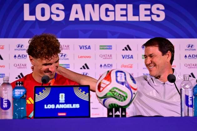 Belgian national football team - FIFA World Cup, WM, Weltmeisterschaft, Fussball 2026 - media activities 20 06 2026 LOS ANGELES, UNITED STATES OF AMERICA - JUNE 20 : Garcia Rudi head coach of Belgium and Meunier Thomas defender of Belgium pictured during a press conference, PK, Pressekonferenz at the SoFi Stadium prior to the Belgium vs Iran match during the 2026 FIFA World Cup on June 20, 2026 in Los Angeles, United States of America, 20 06 2026 Los Angeles United States of America  Copyright: xJanxDexMeuleneirx
