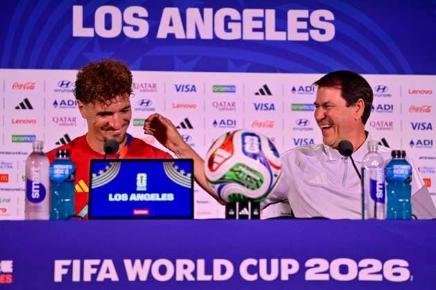 Belgian national football team - FIFA World Cup, WM, Weltmeisterschaft, Fussball 2026 - media activities 20 06 2026 LOS ANGELES, UNITED STATES OF AMERICA - JUNE 20 : Garcia Rudi head coach of Belgium and Meunier Thomas defender of Belgium pictured during a press conference, PK, Pressekonferenz at the SoFi Stadium prior to the Belgium vs Iran match during the 2026 FIFA World Cup on June 20, 2026 in Los Angeles, United States of America, 20 06 2026 Los Angeles United States of America  Copyright: xJanxDexMeuleneirx