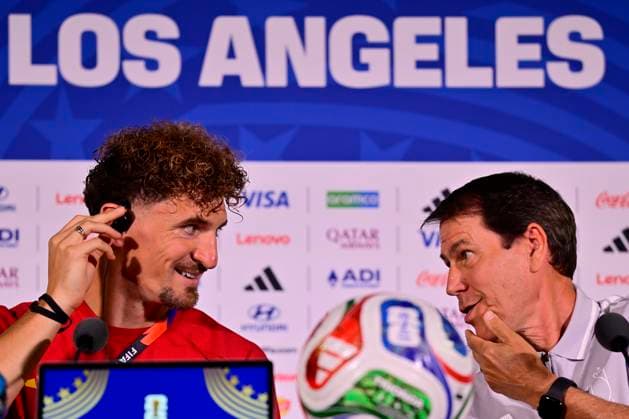 Belgian national football team - FIFA World Cup, WM, Weltmeisterschaft, Fussball 2026 - media activities 20 06 2026 LOS ANGELES, UNITED STATES OF AMERICA - JUNE 20 : Garcia Rudi head coach of Belgium and Meunier Thomas defender of Belgium pictured during a press conference, PK, Pressekonferenz at the SoFi Stadium prior to the Belgium vs Iran match during the 2026 FIFA World Cup on June 20, 2026 in Los Angeles, United States of America, 20 06 2026 Los Angeles United States of America  Copyright: xJanxDexMeuleneirx