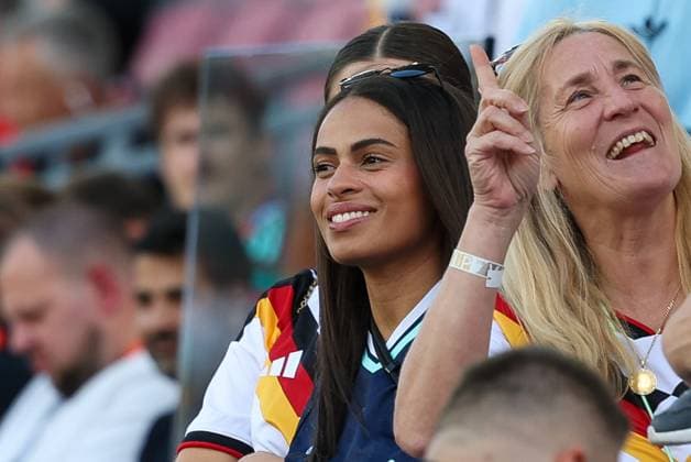 Sabrina, Frau von Nico Schlotterbeck 15 (Deutschland), Deutschland vs. Elfenbeinkueste, Fussball, FIFA, Weltmeisterschaft 2026, Gruppenphase, 20.06.2026 Toronto Ontario Kanada *** Sabrina, wife of Nico Schlotterbeck 15 Germany, Germany vs. Ivory Coast, soccer, FIFA, 2026 World Cup, group stage, June 20, 2026, Toronto, Ontario, Canada,detected_source_language Copyright: xkolbert-press ChristianxKolbertx