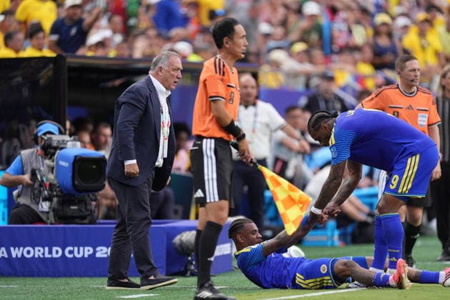 Ecuador v Curacao - FIFA World Cup, WM, Weltmeisterschaft, Fussball 2026 - Group E KANSAS CITY, UNITED STATES - JUNE 20: Head coach Dick Advocaat of Curacao is seen during the 2026 FIFA World Cup First Stage Group E match between Ecuador and Curacao at Arrowhead Stadium (Kansas City Stadium) in Kansas City, Missouri, United States on June 20, 2026. Hakan Akgun Anadolu Missouri United States. Editorial use only. Please get in touch for any other usage.  Copyright: x2026xAnadoluxHakanxAkgunx