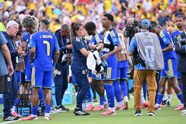 FIFA World Cup, WM, Weltmeisterschaft, Fussball 2026 - Group E - Ecuador vs Curacao Players of Curacao gather for the first hydration break of the FIFA World Cup 2026 group stage match Ecuador against Curacao, in Kansas City, USA, 20 June 2026. KANSAS CITY United States  Copyright: xAMYxKONTRASx
