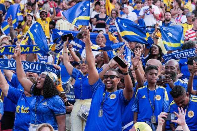 Fans of Curacao during a FIFA Men’s World Cup 2026 Group Stage football match between Ecuador and Curacao at Kansas City Stadium, in Kansas City on June 20th 2026 (Photo by Alexandra Fechete SPP)  Copyright: xAlexandraxFechete SPPx Sportspressphoto_SPR172176