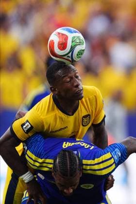 Ecuador v Curacao - FIFA World Cup, WM, Weltmeisterschaft, Fussball 2026 - Group E KANSAS CITY, UNITED STATES - JUNE 20: Leandro Bacuna of Curacao in action during the 2026 FIFA World Cup First Stage Group E match between Ecuador and Curacao at Arrowhead Stadium (Kansas City Stadium) in Kansas City, Missouri, United States on June 20, 2026. Hakan Akgun Anadolu Missouri United States. Editorial use only. Please get in touch for any other usage.  Copyright: x2026xAnadoluxHakanxAkgunx