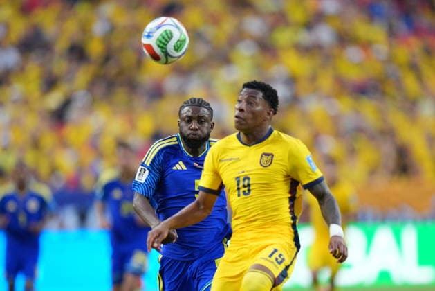 Ecuador v Curacao - FIFA World Cup, WM, Weltmeisterschaft, Fussball 2026 - Group E KANSAS CITY, UNITED STATES - JUNE 20: Gonzalo Plata (19) of Ecuador in action against Sherel Floranus of Curacao during the 2026 FIFA World Cup First Stage Group E match between Ecuador and Curacao at Arrowhead Stadium (Kansas City Stadium) in Kansas City, Missouri, United States on June 20, 2026. Hakan Akgun Anadolu Missouri United States. Editorial use only. Please get in touch for any other usage.  Copyright: x2026xAnadoluxHakanxAkgunx
