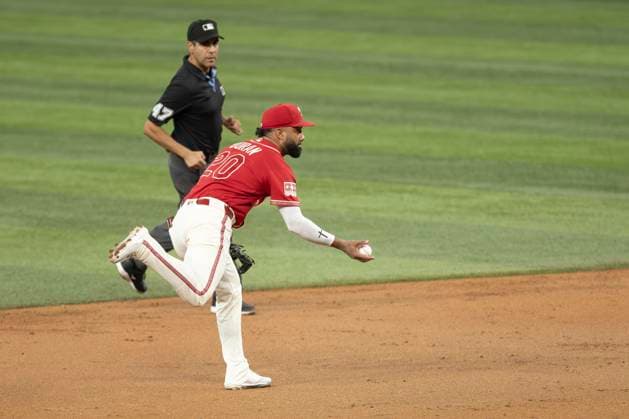 June 20, 2026, Arlington, Texas, USA: Texas Rangers shortstop EZEQUIEL DURAN (20) tosses the ball to second base to start a double play during a MLB, Baseball Herren, USA game between the San Diego Padres and Texas Rangers at Globe Life Field. San Diego wins in extra innings 6-4. Arlington USA - ZUMAf180 20260620_zsp_f180_028 Copyright: xMarkxFannx