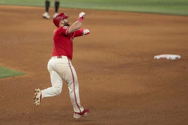 June 20, 2026, Arlington, Texas, USA: Texas Rangers first baseman JAKE BURGER (21) celebrates after hitting a two run homerun during a MLB, Baseball Herren, USA game between the San Diego Padres and Texas Rangers at Globe Life Field. San Diego wins in extra innings 6-4. MLB 2026: Padres 6:4 Rangers  - ZUMAf180 20260620_zsp_f180_021 Copyright: xMarkxFannx