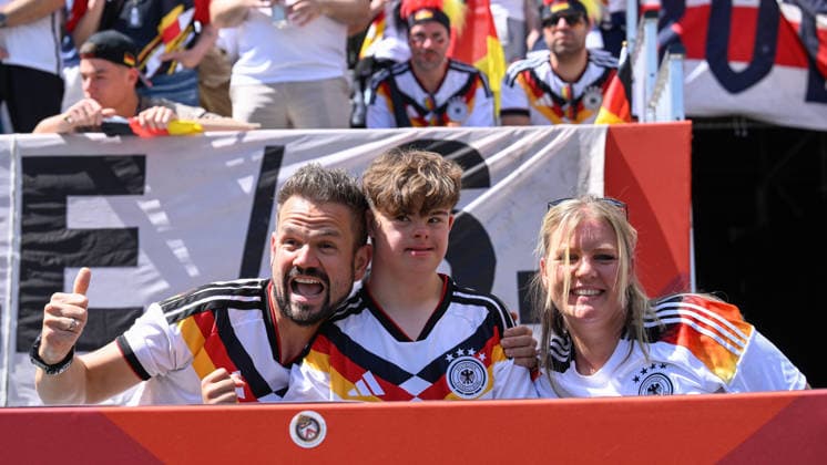 June 20, 2026, Toronto, Ontario, Canada: Fans of Team Germany get ready for the kickoff of the 2026 FIFA World Cup, WM, Weltmeisterschaft, Fussball game between Germany and CÃ te d Ivoire at Toronto Stadium. Sports News - June 20, 2026  - ZUMAv136 20260620_zsp_v136_002 Copyright: xJeffxVoganx