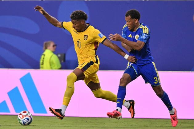 FIFA World Cup, WM, Weltmeisterschaft, Fussball 2026 - Group E - Ecuador vs Curacao Kevin Rodriguez of Ecuador (L) in action against Jurien Gaari of Curacao (R) during the FIFA World Cup 2026 group stage match Ecuador against Curacao, in Kansas City, USA, 20 June 2026. KANSAS CITY United States  Copyright: xAMYxKONTRASx
